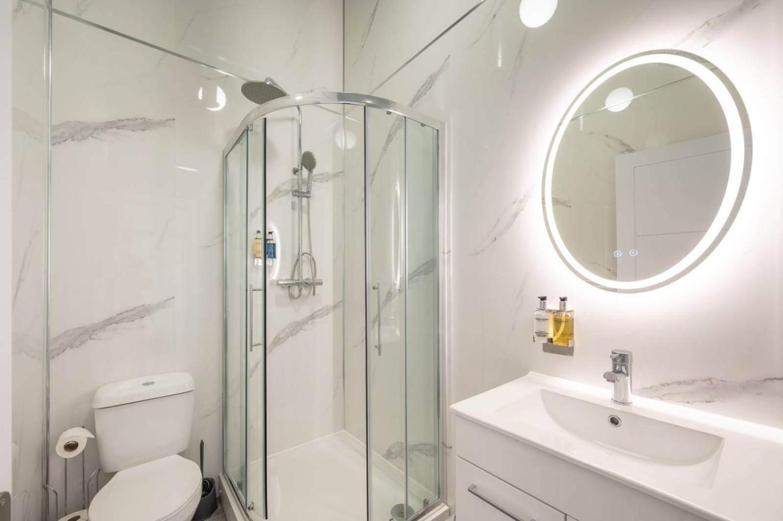 Stylish Comfort In London Finchley
