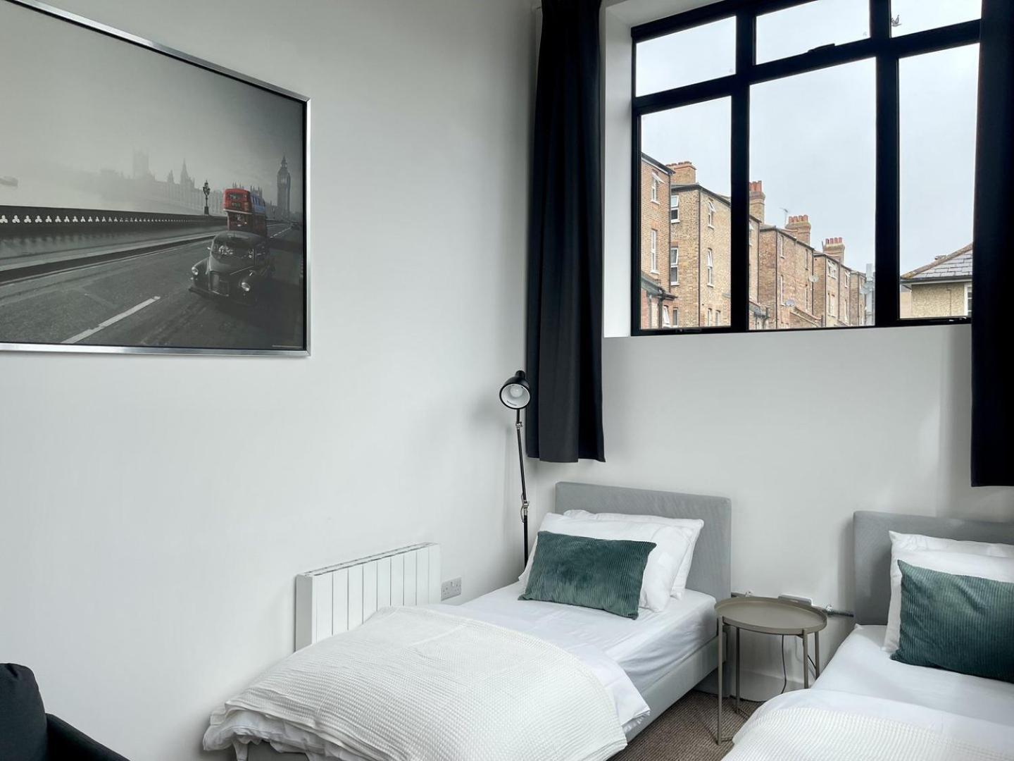 Apartment Stylish Comfort In London Finchley