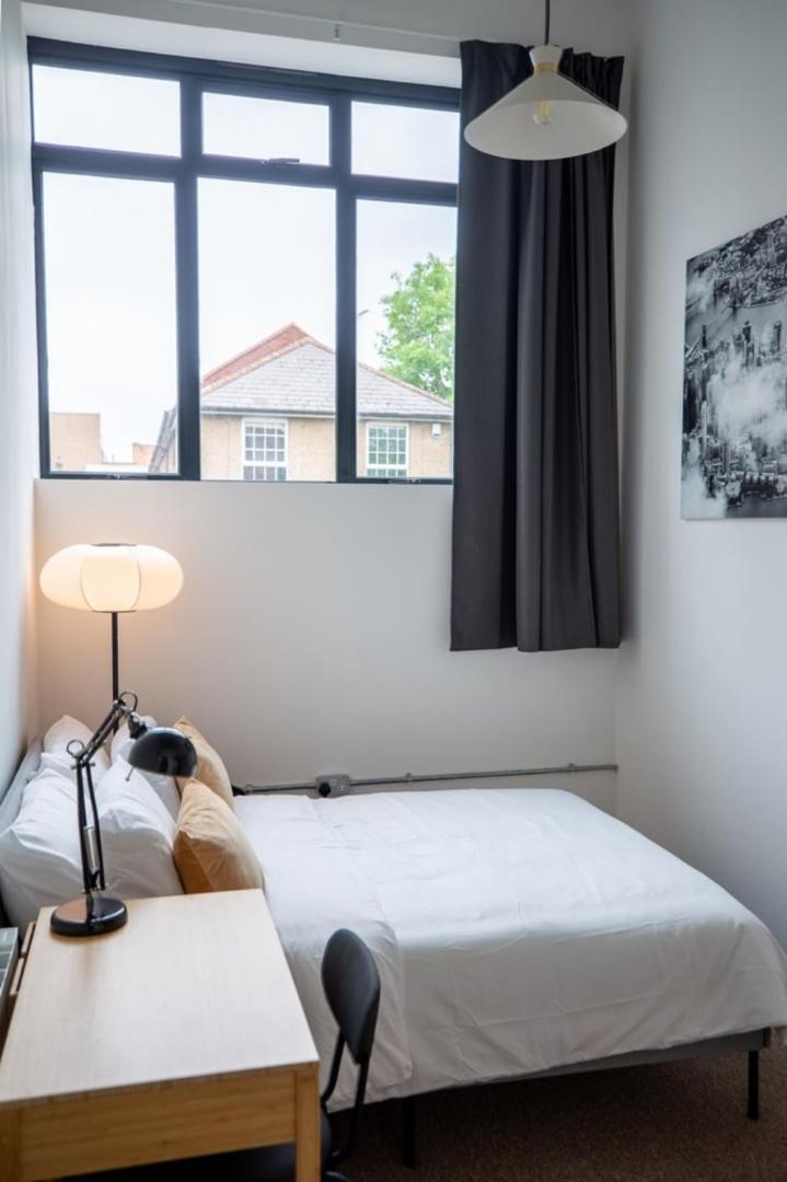 Апартаменты Stylish Comfort In London *